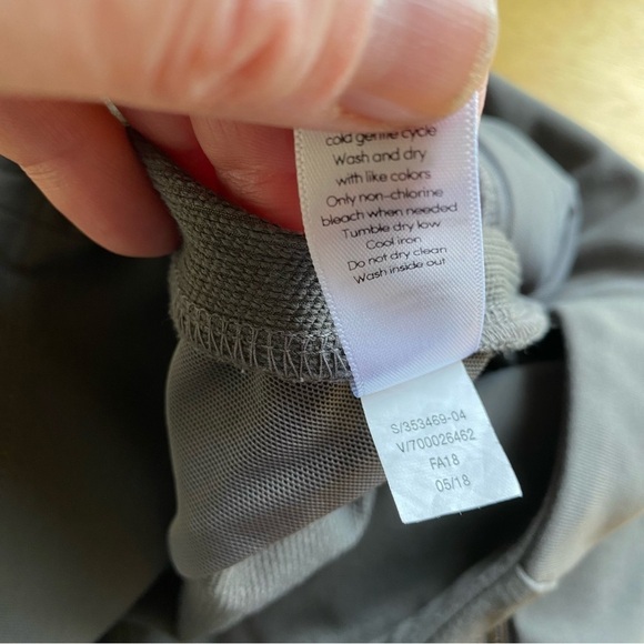 Athleta Headlands Hybrid Cargo II Tight - Picture 7 of 8